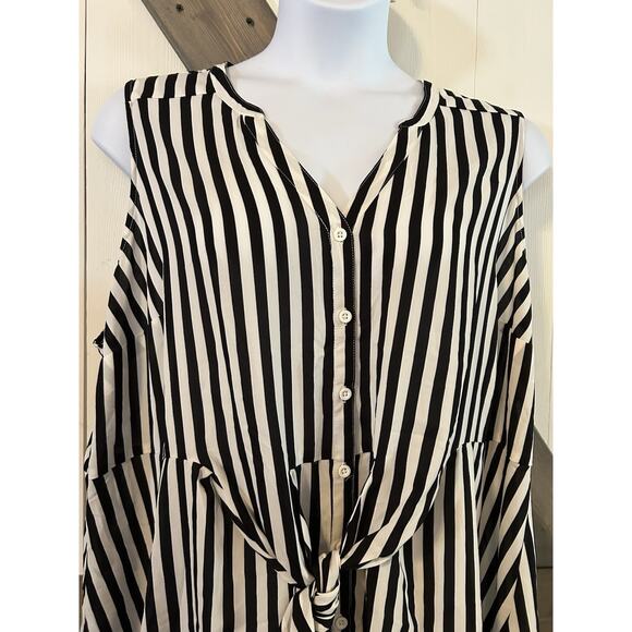 Torrid Black White Stripe Classic Georgette Tie Front Blouse Sleeveless Blouse 3 - Picture 2 of 5